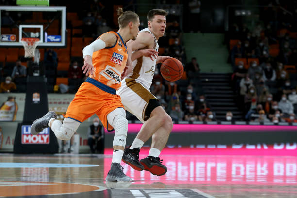 从而为球队 从而为球队