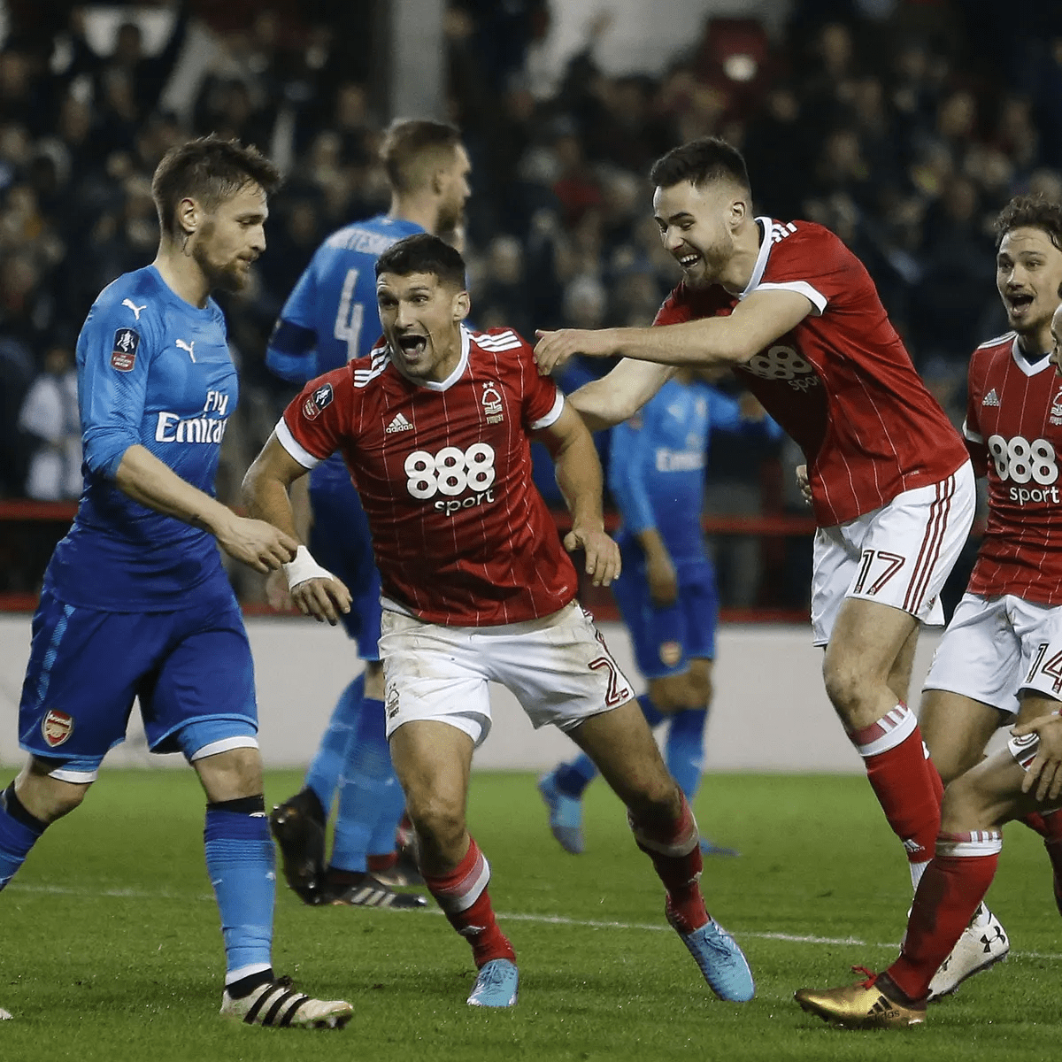 历史交锋记 历史交锋记