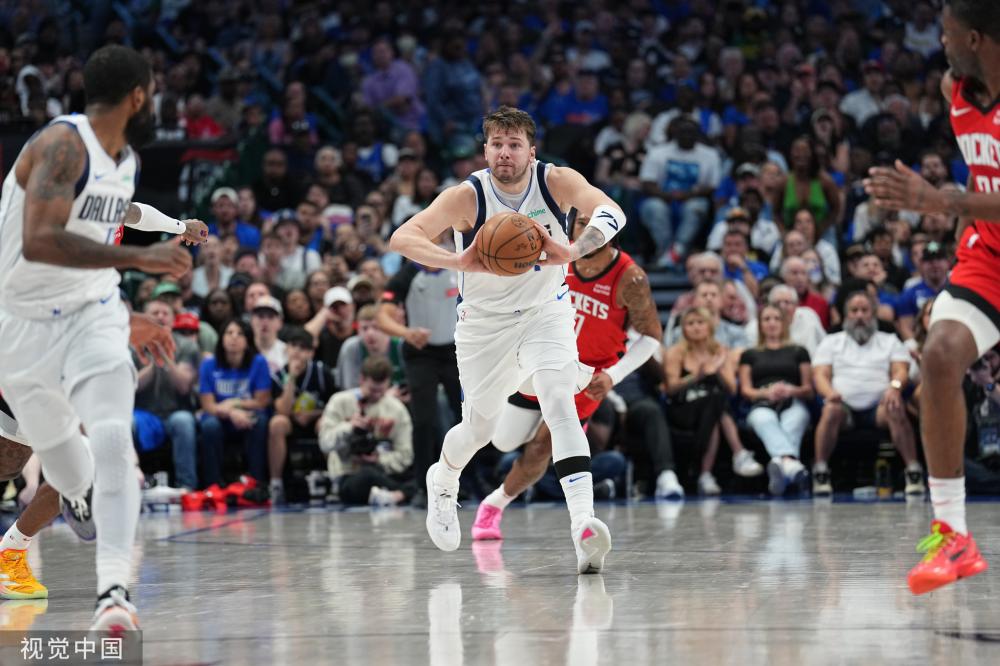 大的战术执 大的战术执